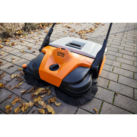 Stihl Cordless Sweeping machine KGA 770- With Battery and charger